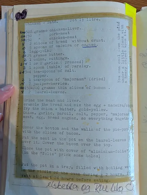 Síðan hennar í uppskriftabókinni